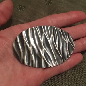 Vintage Large Oval Shaped Silver Tone Brooch Pin